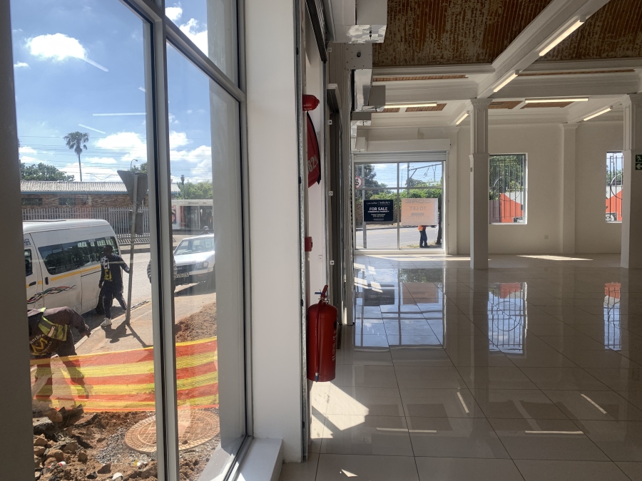 To Let commercial Property for Rent in Claremont Western Cape